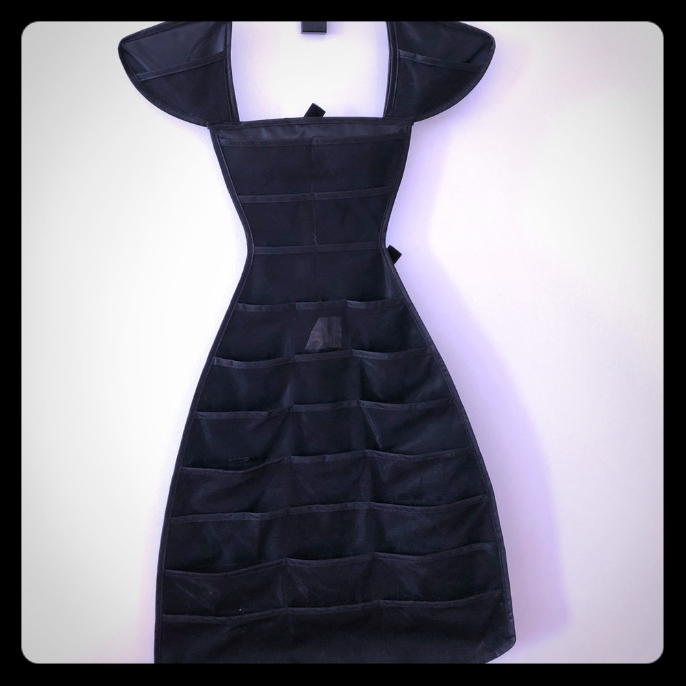 Dress shapes jewelry holder